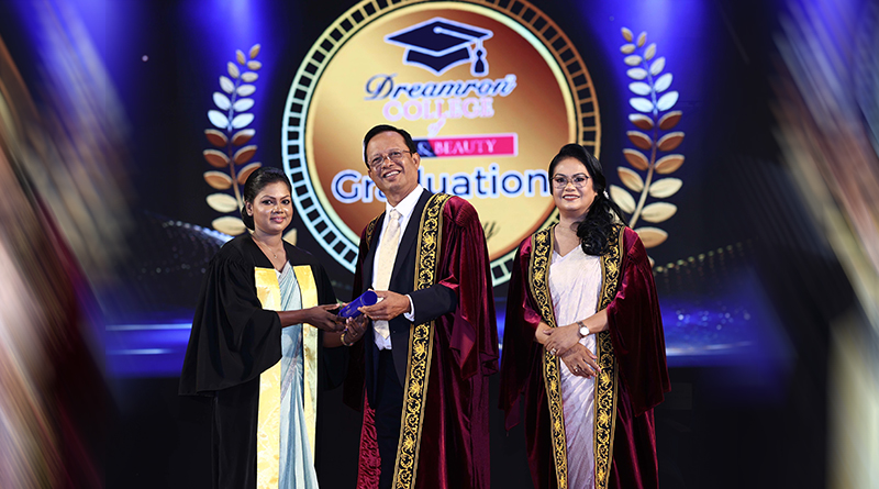 නව රූපලාවන්ය ශිල්පීන් 1,200 ක් බිහිකරමින් ඩ්රීම්රොන් ආයතනය 17 වන උපාධි ප්රදානෝත්සවය පවත්වයි නව රූපලාවන්ය ශිල්පීන් 1,200 ක් බිහිකරමින් ඩ්රීම්රොන් ආයතනය 17 වන උපාධි ප්රදානෝත්සවය පවත්වයි